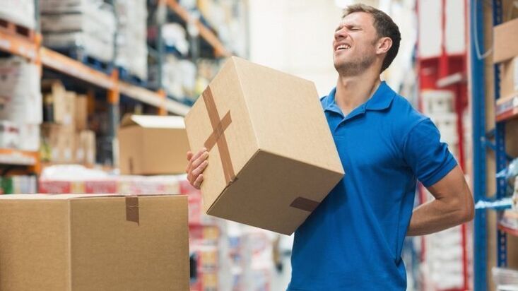 mal di schiena durante il sollevamento pesi